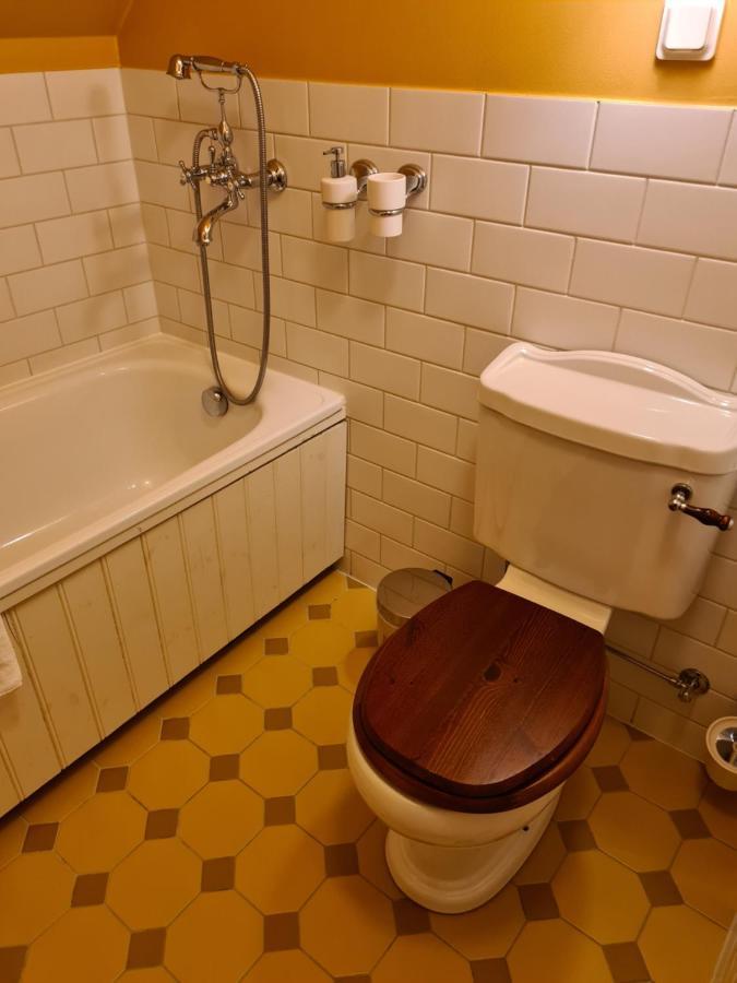 Lahe Guesthouse Haapsalu Eksteriør bilde