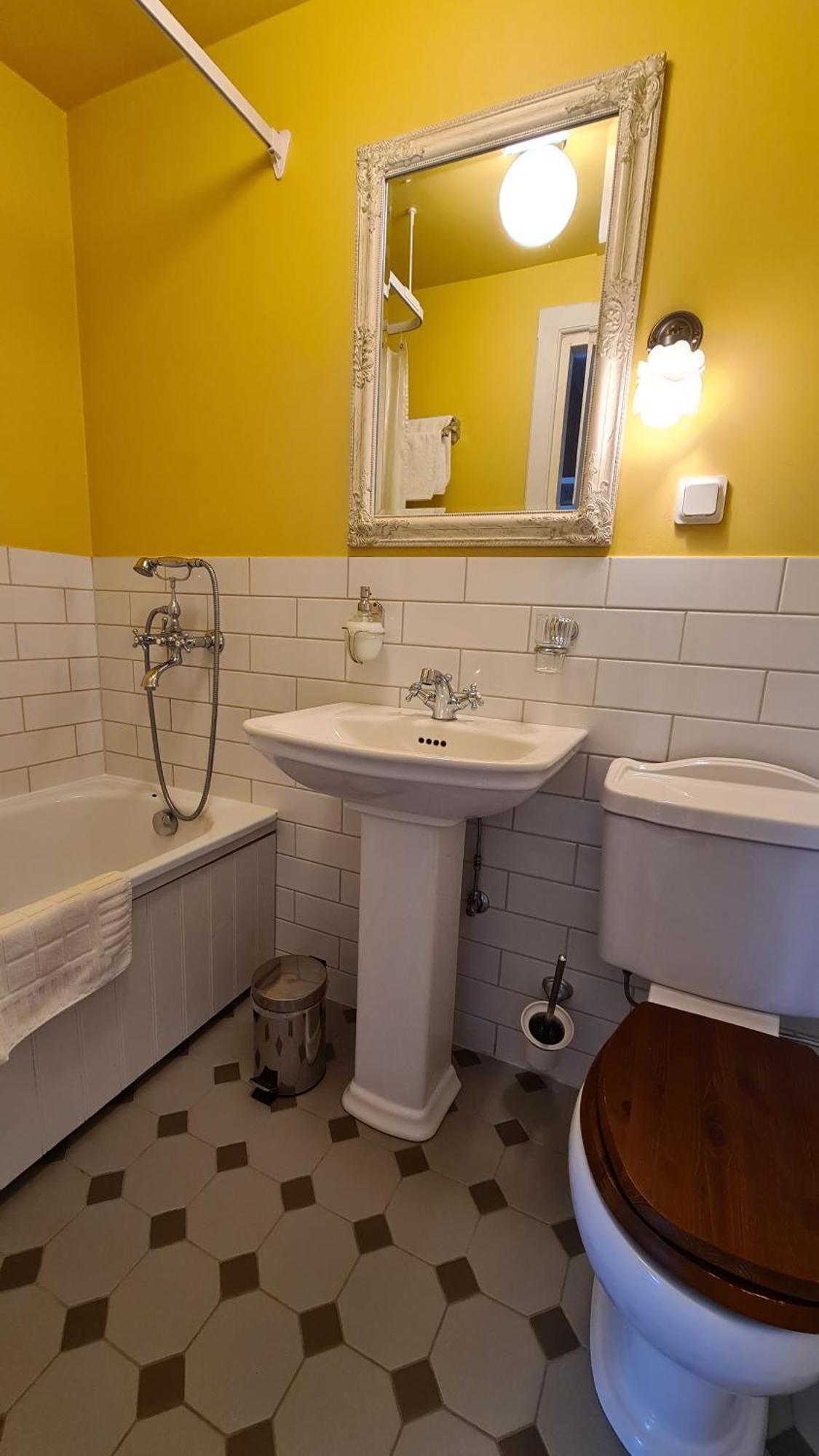 Lahe Guesthouse Haapsalu Eksteriør bilde