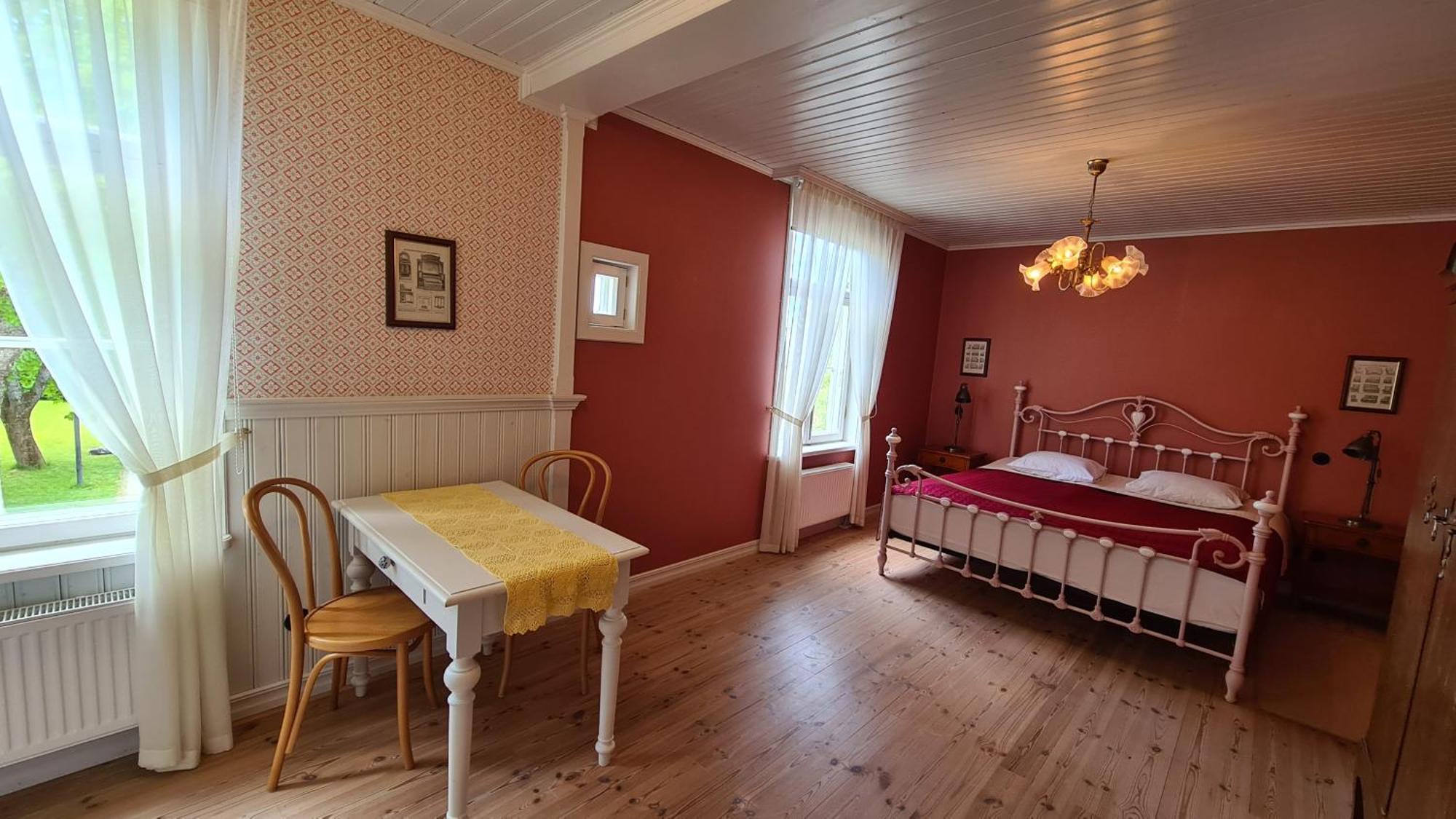 Lahe Guesthouse Haapsalu Eksteriør bilde