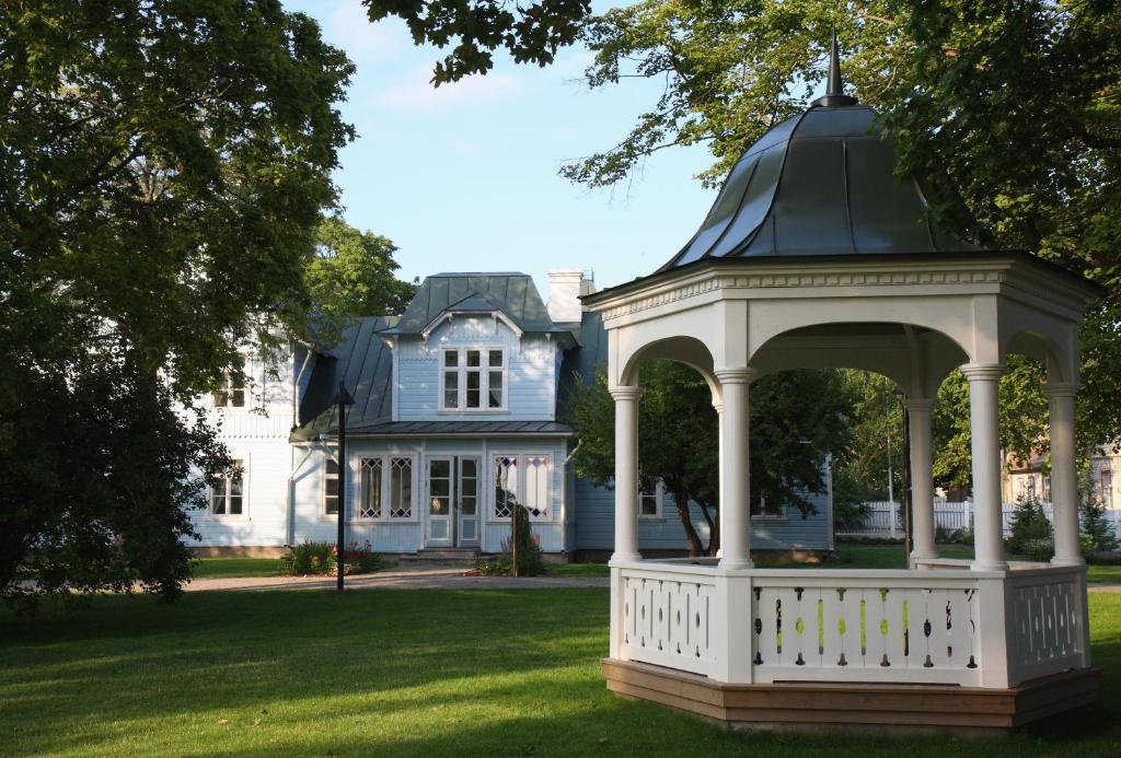 Lahe Guesthouse Haapsalu Eksteriør bilde