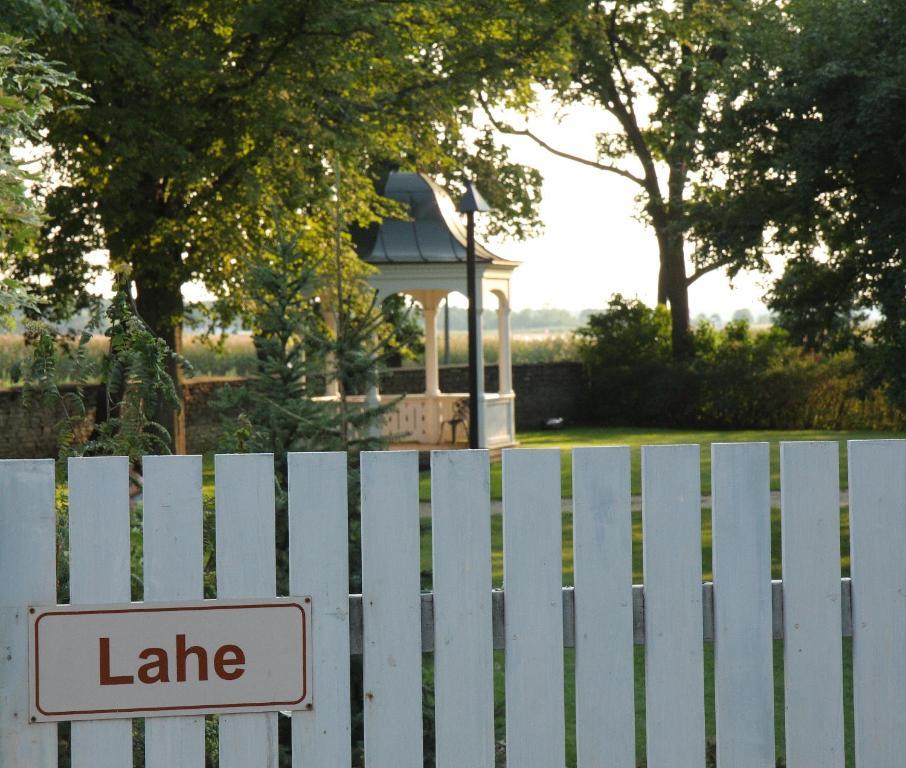 Lahe Guesthouse Haapsalu Eksteriør bilde